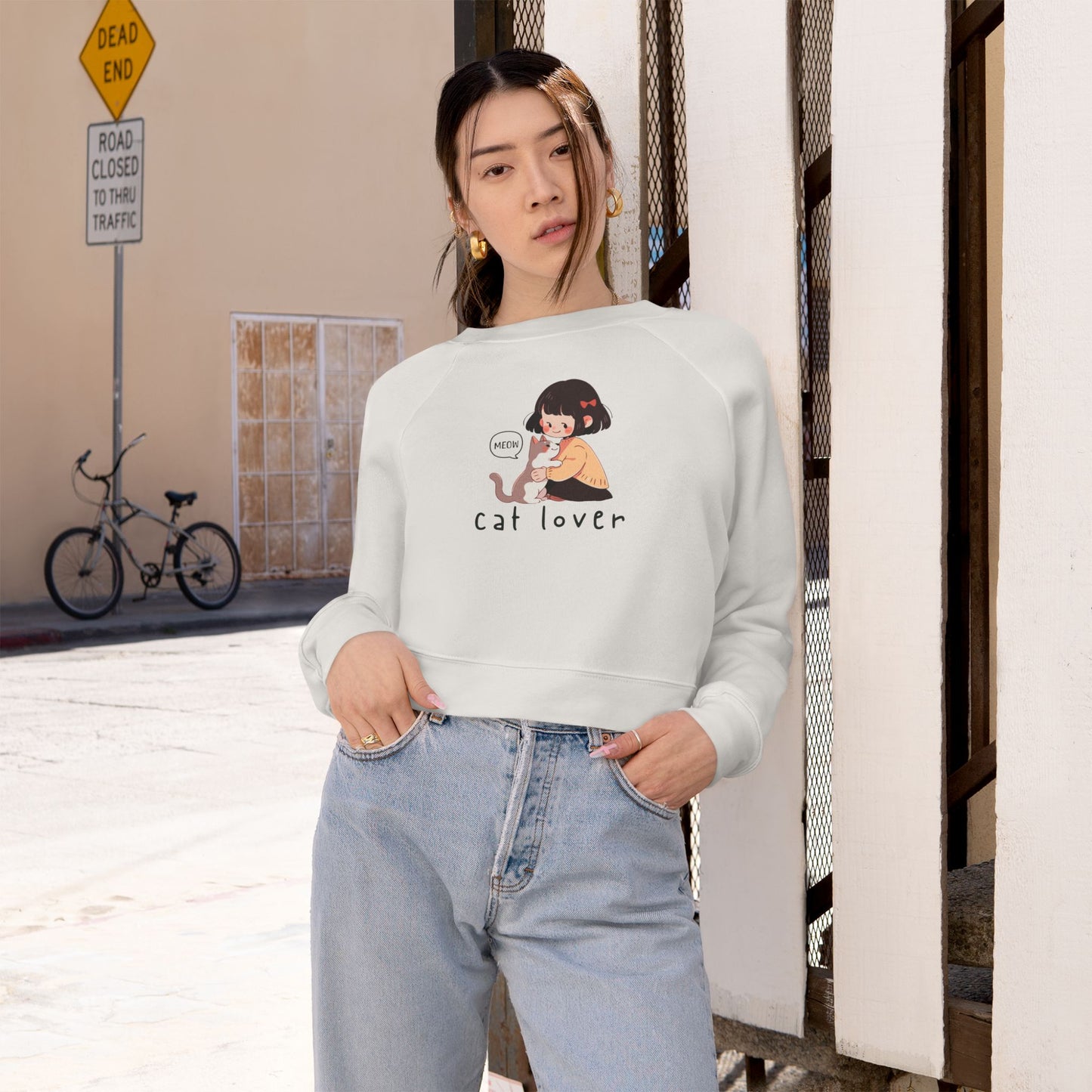 Cat Lover Illustration Crop Sweatshirt | Cropped Pullover