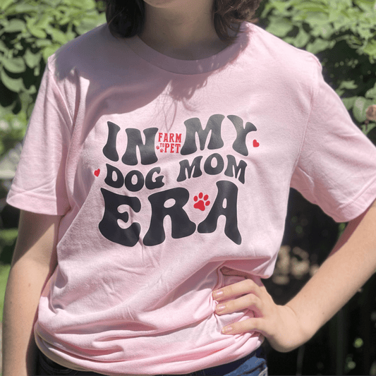 "Dog Mom Era" T-shirt | Paw-fect Gift for Dog Moms